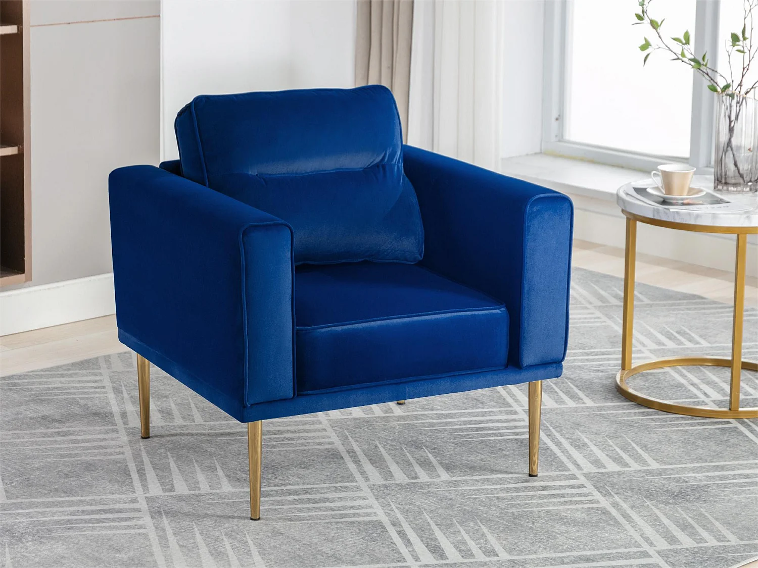 Sessel aus Samtstoff – goldene Metallbeine – moderner Stil – blau