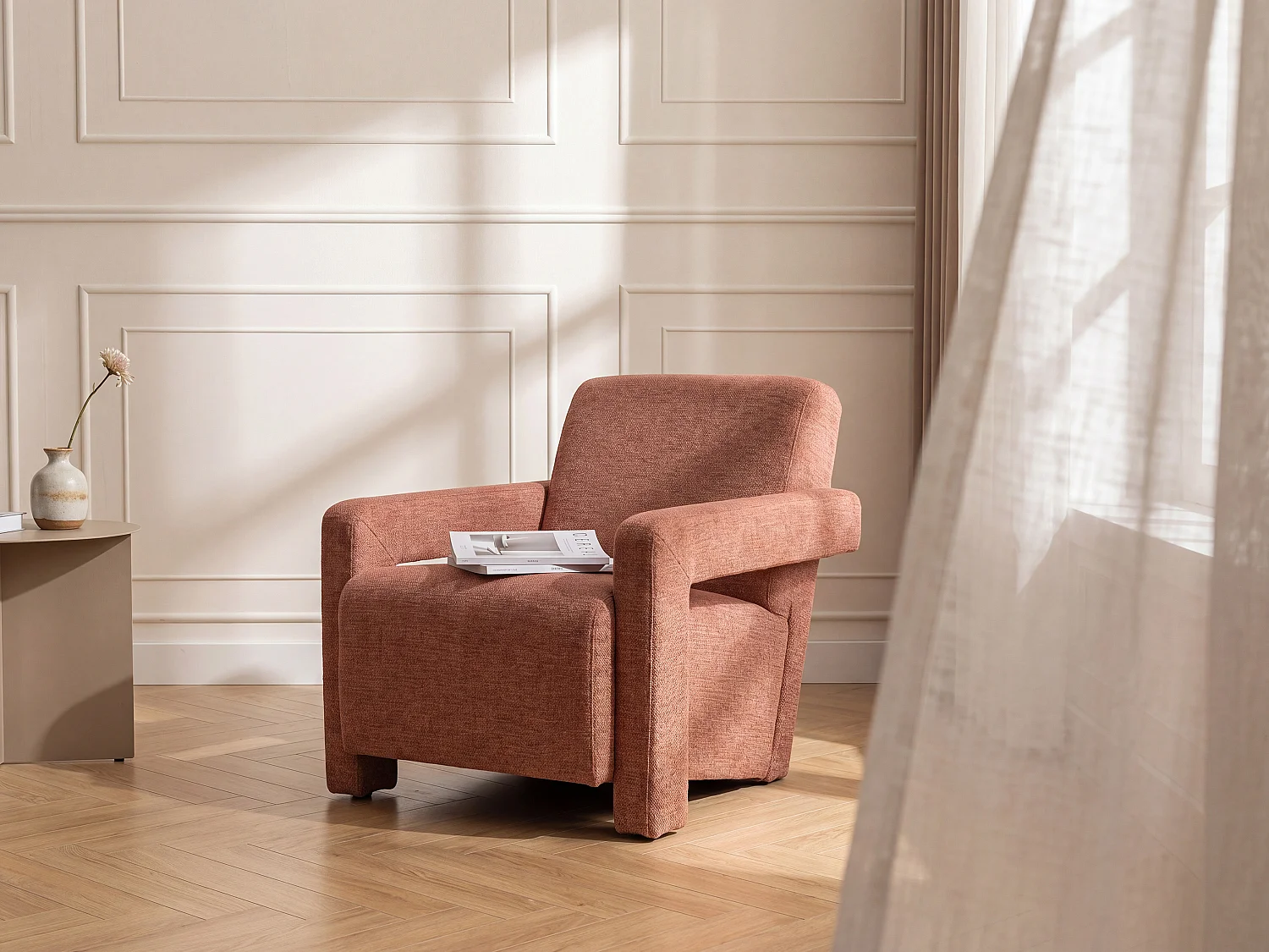 Fauteuil van terracottakleurige stof met textuur ISPARTA