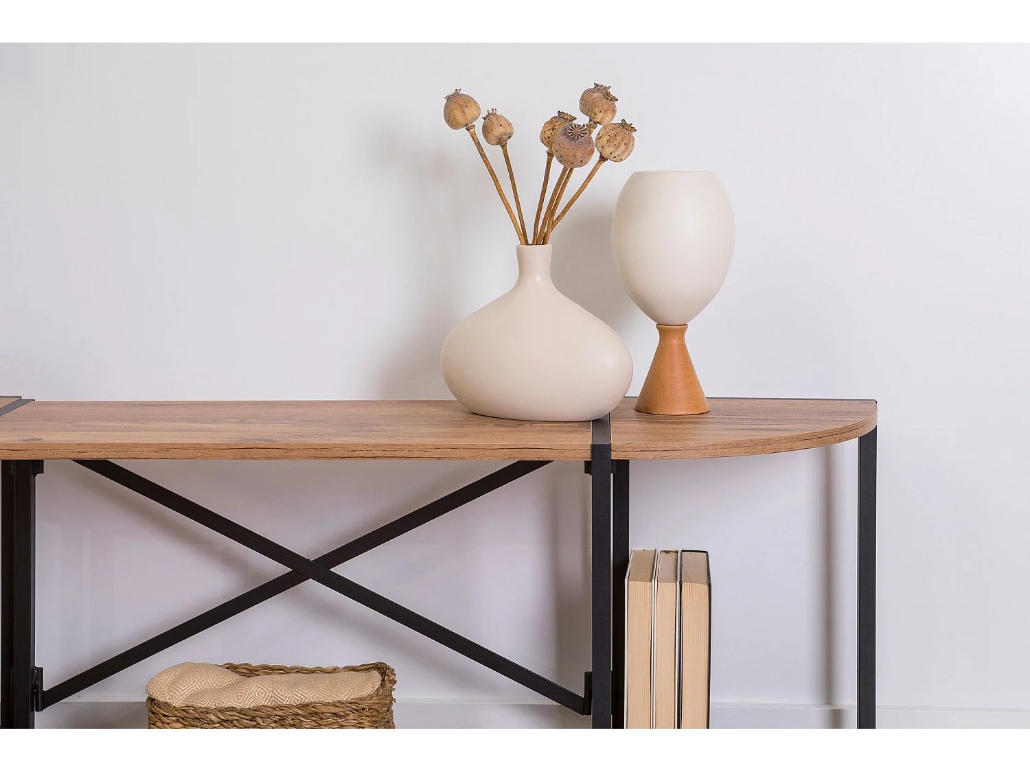 Meuble Tv style industriel Injaro L138cm Bois clair et Métal Noir