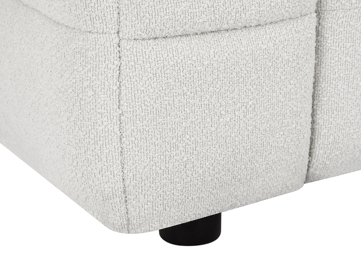 Vierzitsbank van ivoorkleurige boucléstof LERICI van Pascal Morabito