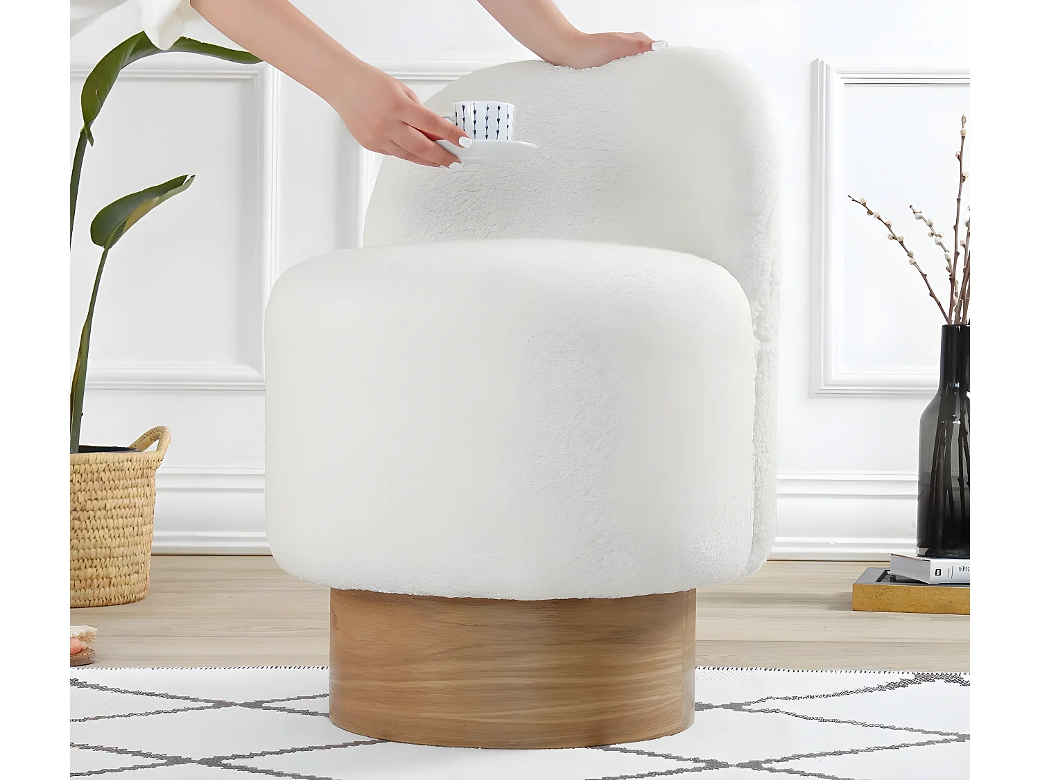 Pouf design Sada Bois clair et Tissu bouclette Blanc