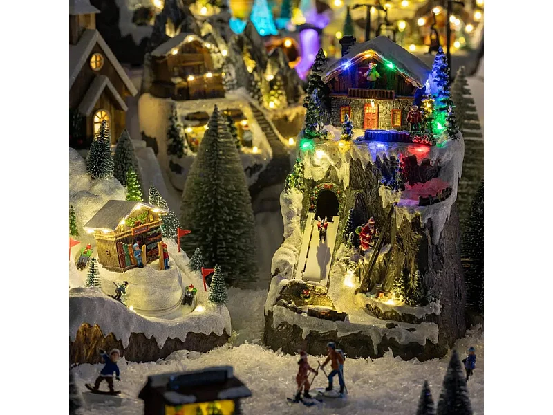 Village de Noël lumineux, animé et musical Chalet et Père Noël grimpeur