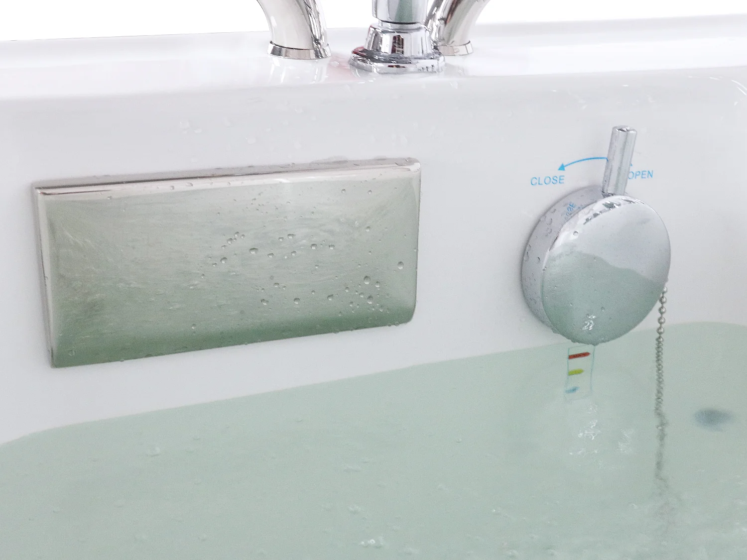 Whirlpool-Badewanne mit Tür - 1 Person - 355 L - 134,5 x 67,3 x 106 cm - BURAM