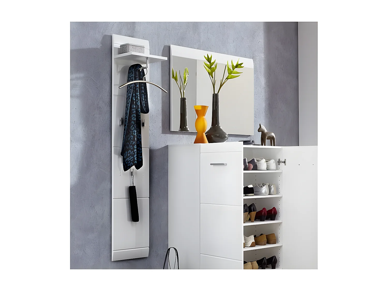 Penderie murale design blanc Alama