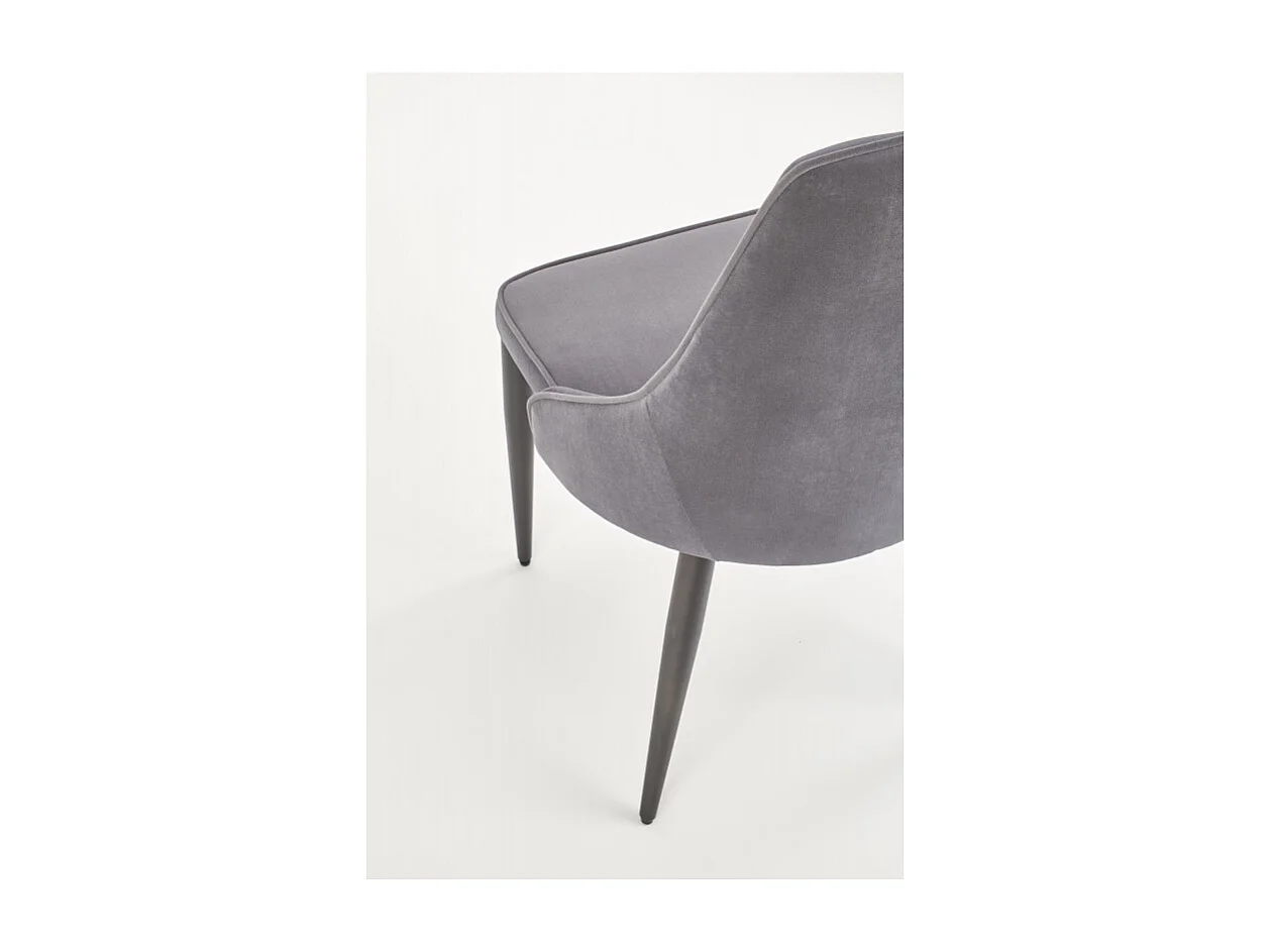 Chaise en velours gris foncé avec dossier matelassé et pieds en acier noir COSMOS