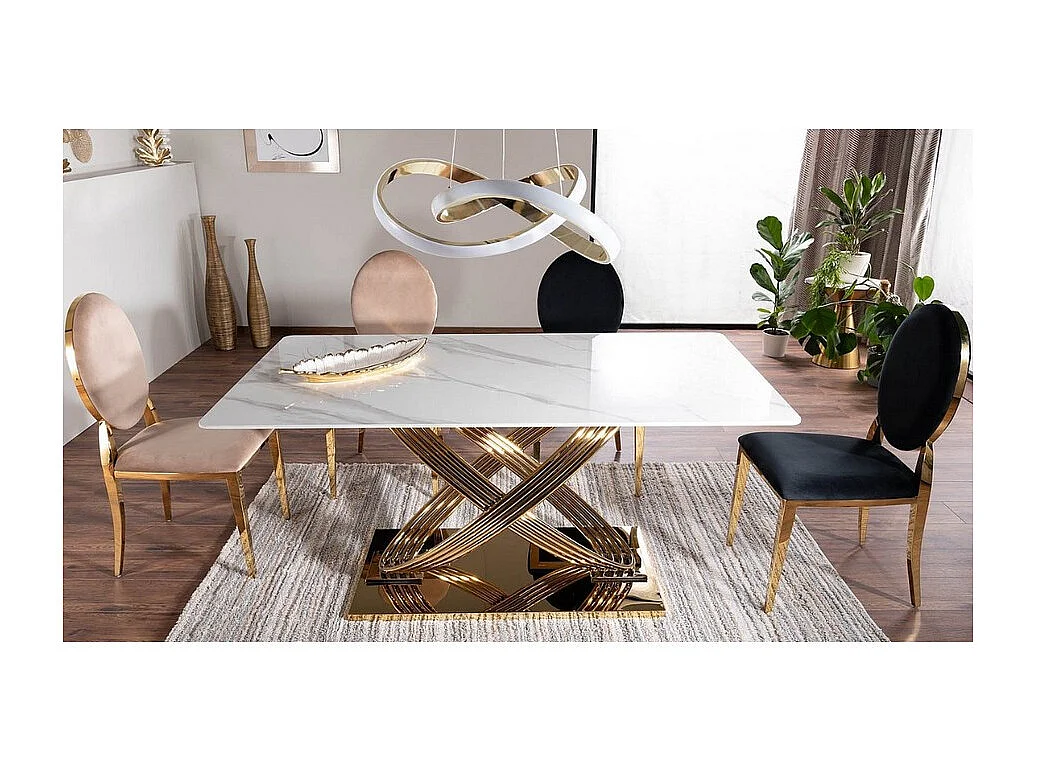 Chaise design en velours beige avec pied métal doré Céline