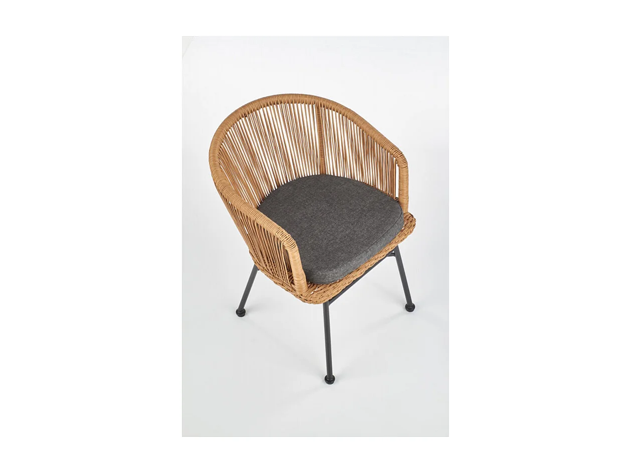 Sedia in stile rattan con cuscino e gambe in metallo nero BLOOM
