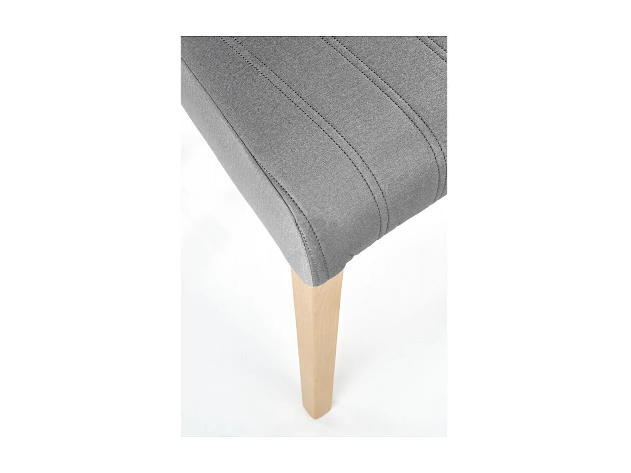 Chaise en velours gris matelassé avec pieds en bois massif KINTARO