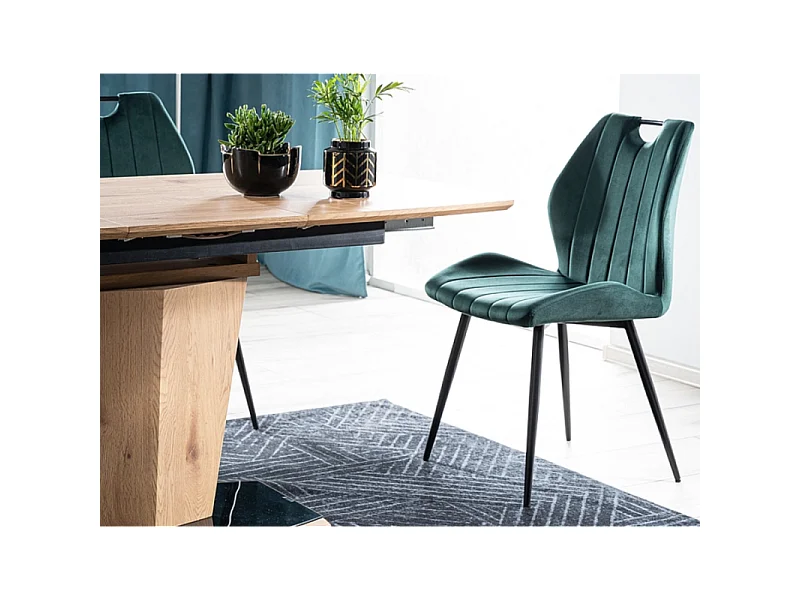 Silla de diseño Skal de metal negro y terciopelo verde