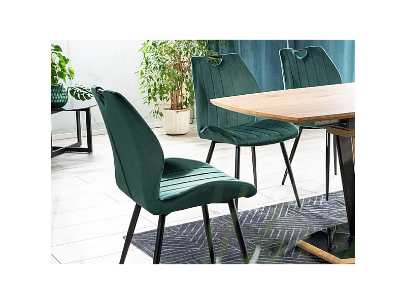 Silla de diseño Skal de metal negro y terciopelo verde