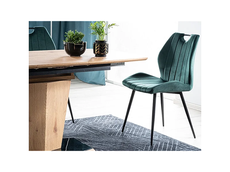 Sedia di design Skal in metallo nero e velluto verde