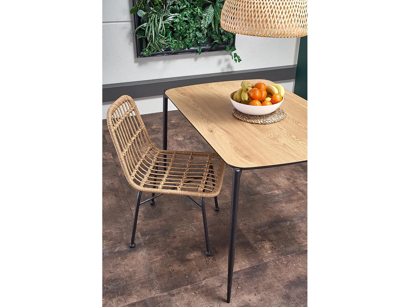 Chaise en rotin synthétique avec pieds en acier noir SOLO