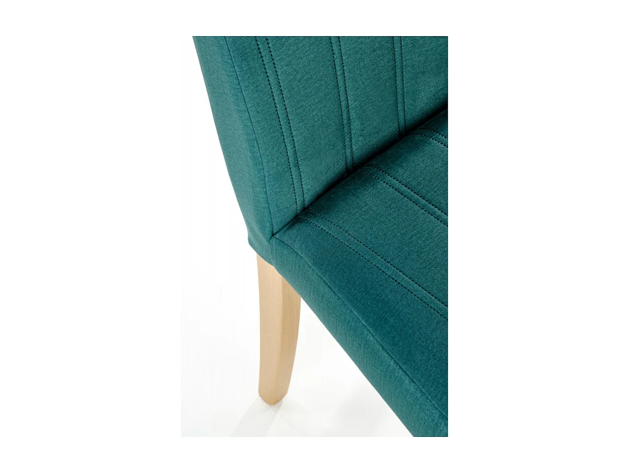 Silla acolchada de terciopelo verde KINTARO con patas de madera maciza