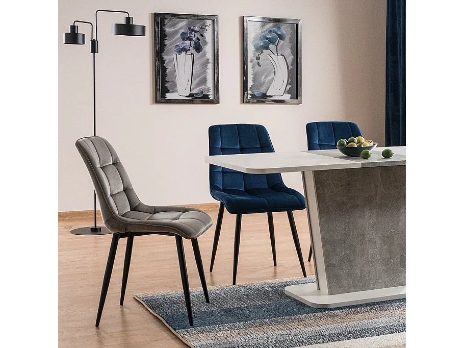 Chaise design velours bleu pieds noirs Harriet