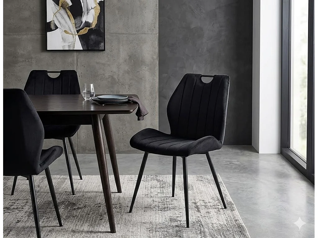 Silla de diseño Skal de metal negro y terciopelo