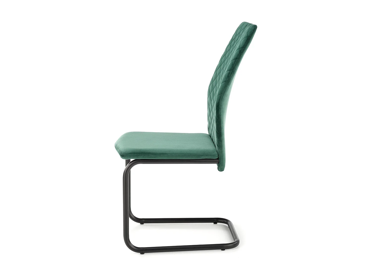 Chaise en velours vert avec haut dossier et piètement design en métal noir ENOLA