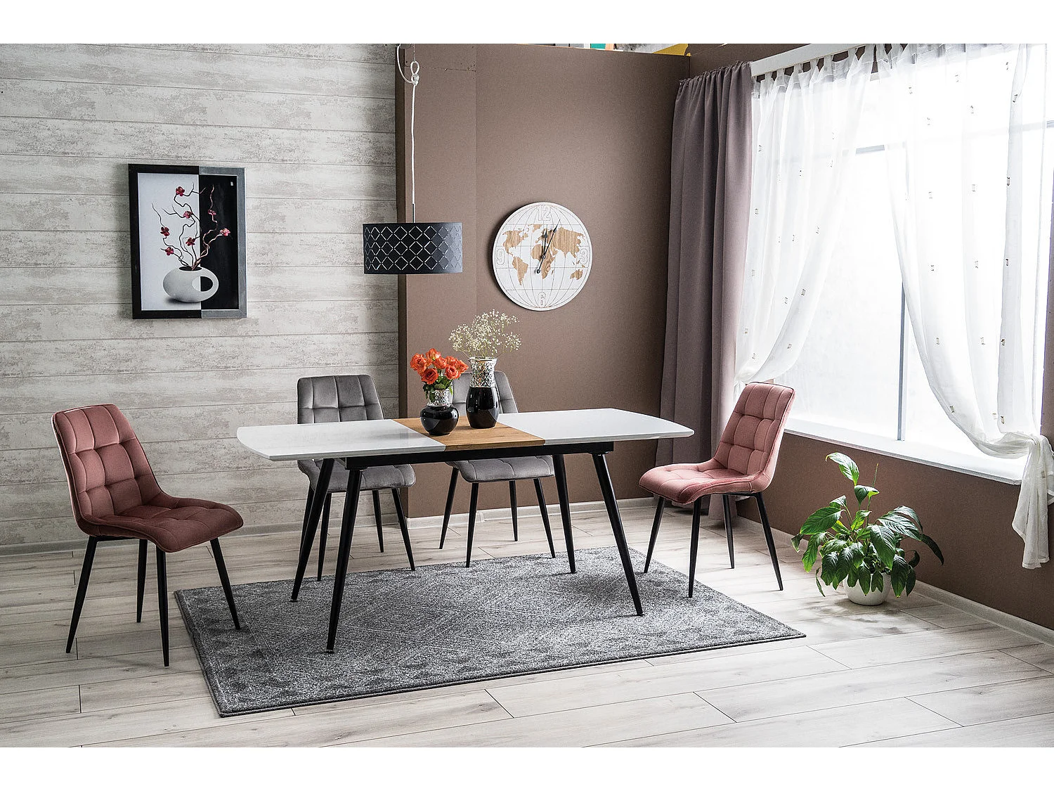 Chaise design velours rose et pieds noirs Harriet