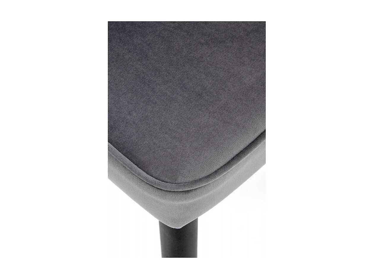 Sedia in velluto grigio con schienale avvolgente e gambe dorate ARIEL