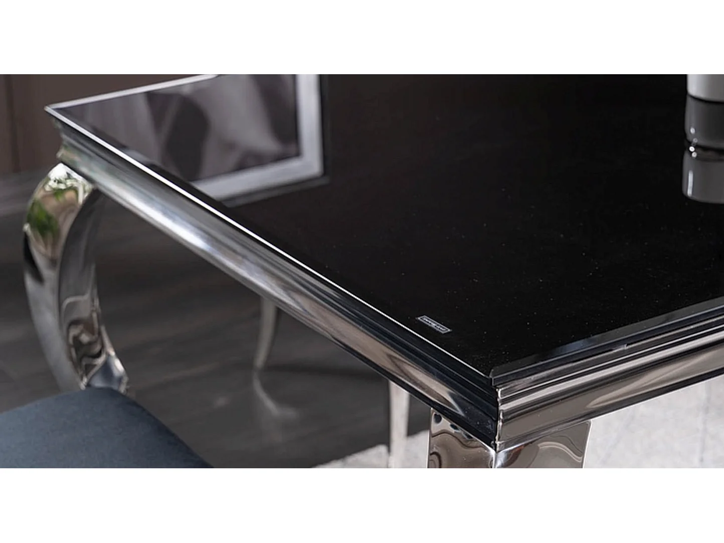 Mesa barroca de metal y cerámica negra 180cm Bolti