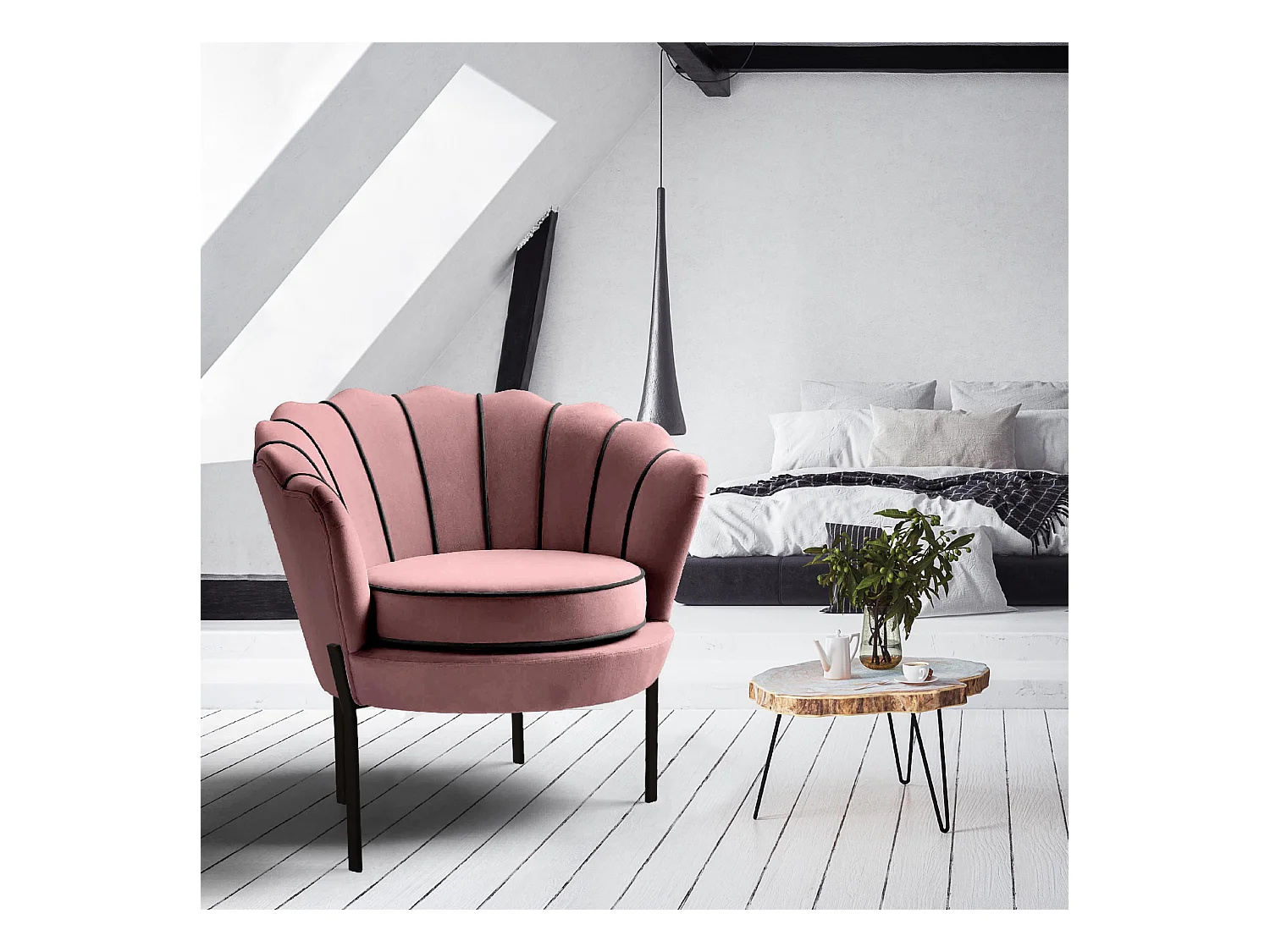 Sillón Shell de terciopelo rosa con patas de metal negro HOEL