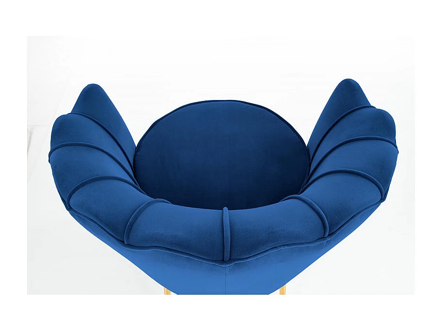 Poltrona a guscio in velluto blu con gambe in metallo dorato CAPRICA