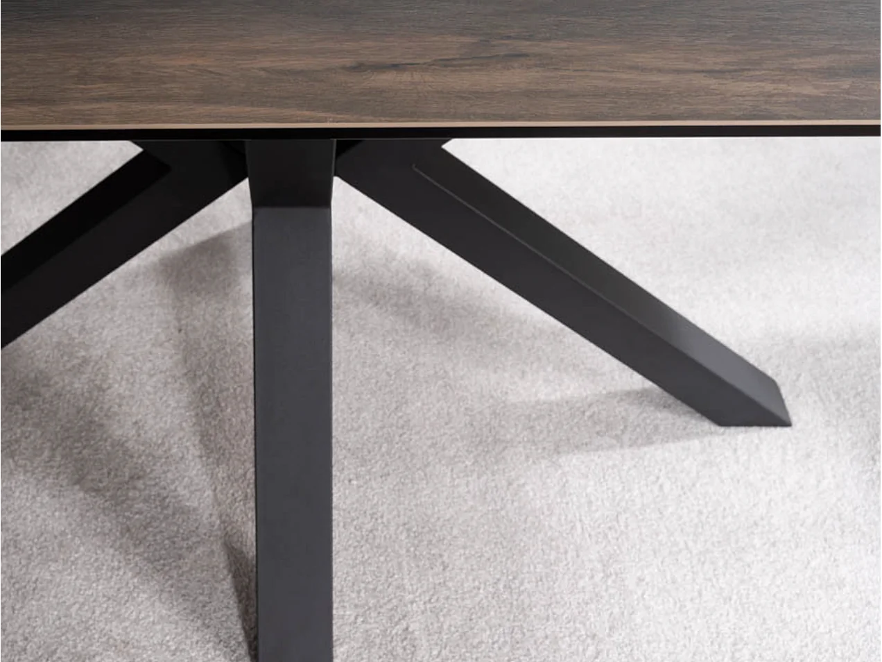 Tavolo di design allungabile Sway in metallo e legno ceramico