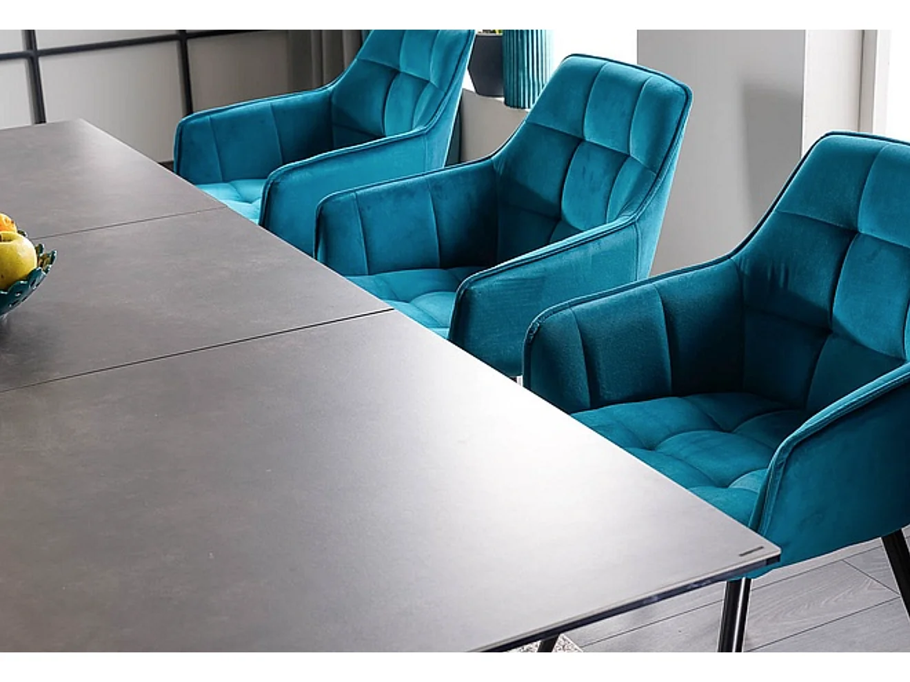 Mesa extensible de cerámica negra y metal cristal 160cm Rizo