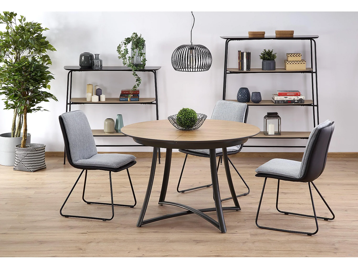 Mesa de comedor redonda extensible en roble con patas de acero