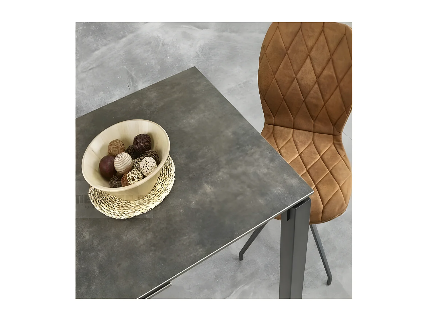 Tavolo industriale allungabile 120/180 cm in ceramica grigia e nera Lilac