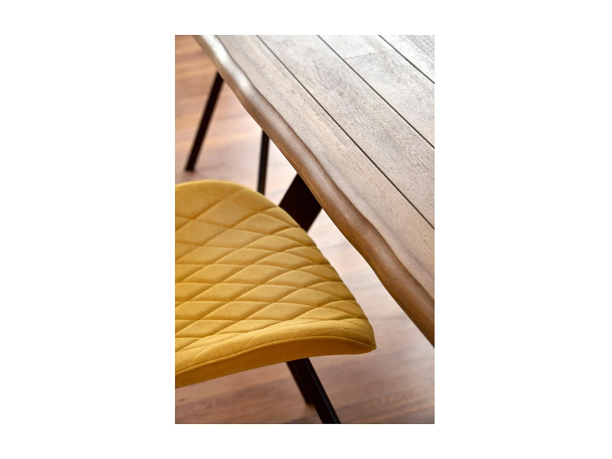 Sedia da pranzo in tessuto giallo senape con gambe in acciaio nero Pilot