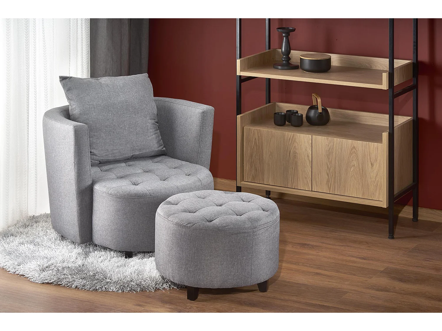 Fauteuil et pouf en tissu gris avec pieds en bois massif NOVA
