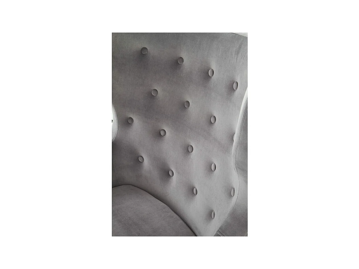 Fauteuil en velours gris avec dossier haut et pieds noirs en bois massif Sussex