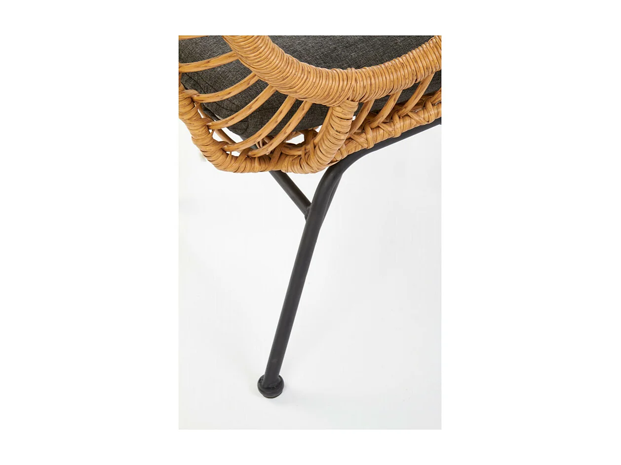 Tumbona de ratán sintético con cojín gris y estructura de acero negro Carnac