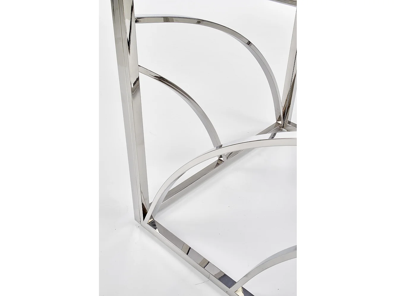 Mesa de centro rectangular con estructura de acero plateado y tapa de cristal ahumado Sochic