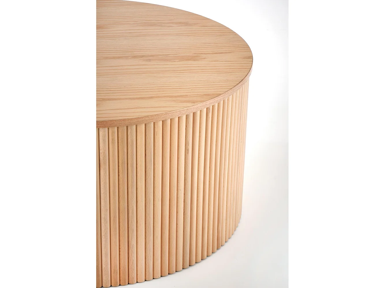 Mesa de centro redonda con chapa de madera maciza MOLENE-L