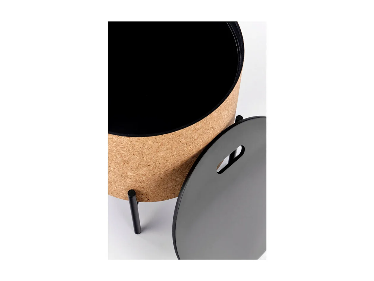 Tavolino rotondo in sughero ALANA con contenitore e gambe in metallo nero