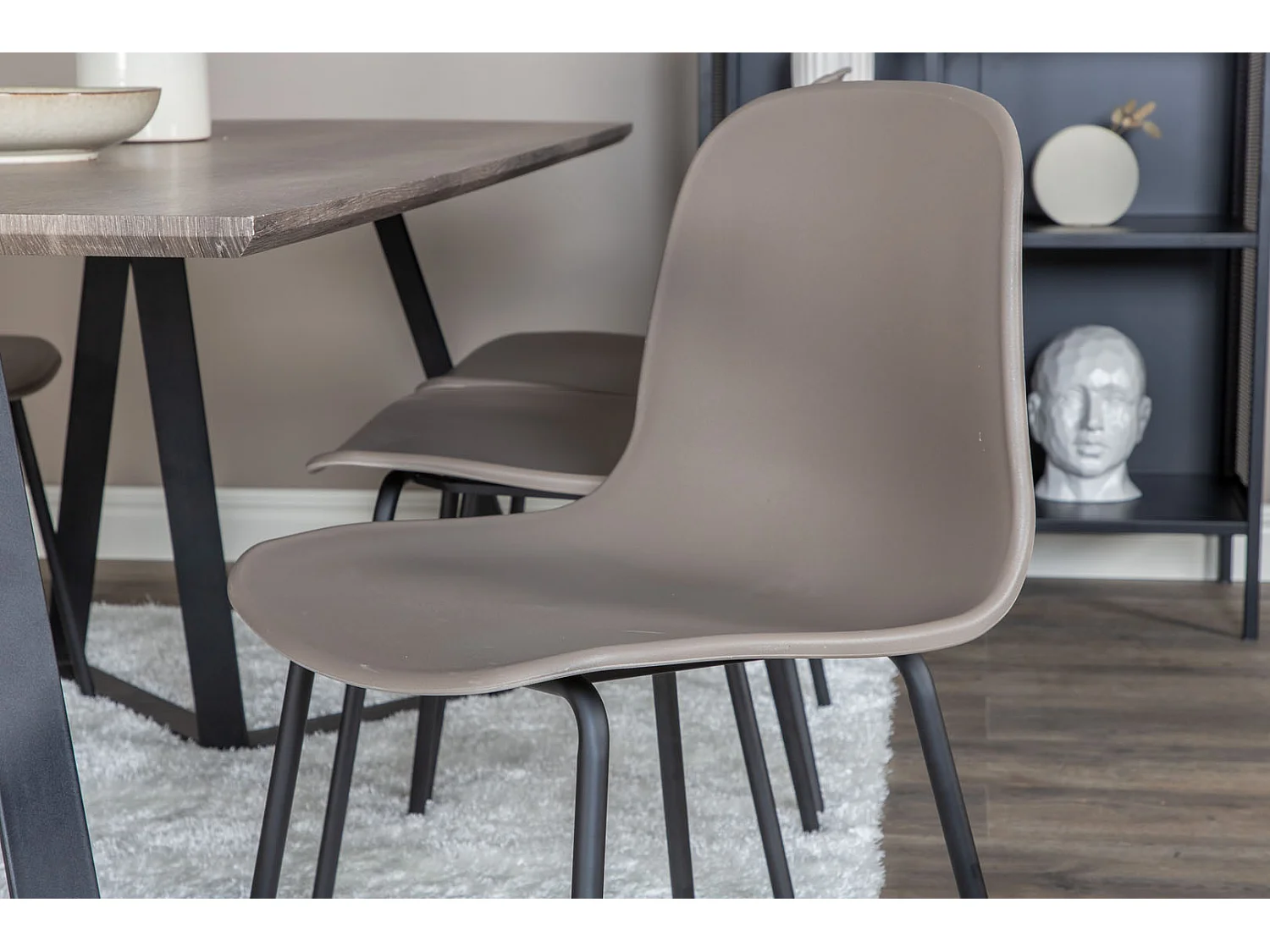 MarinaGRBL ensemble table, table El bois décor gris et 6 Arctic chaises kaki, noir.