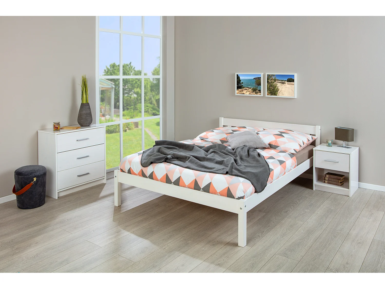 Vicki bed 140x200 cm wit gelakt.