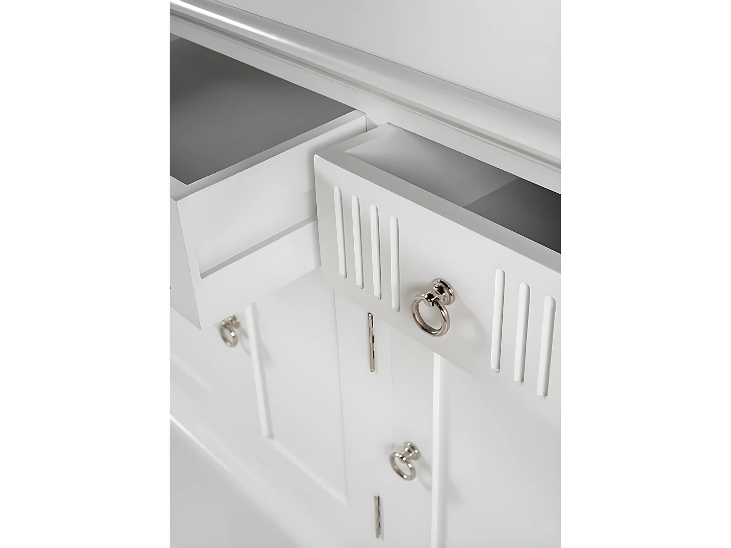 Skansen buffet 4 portes, 2 petit 1 grand tiroir blanc.