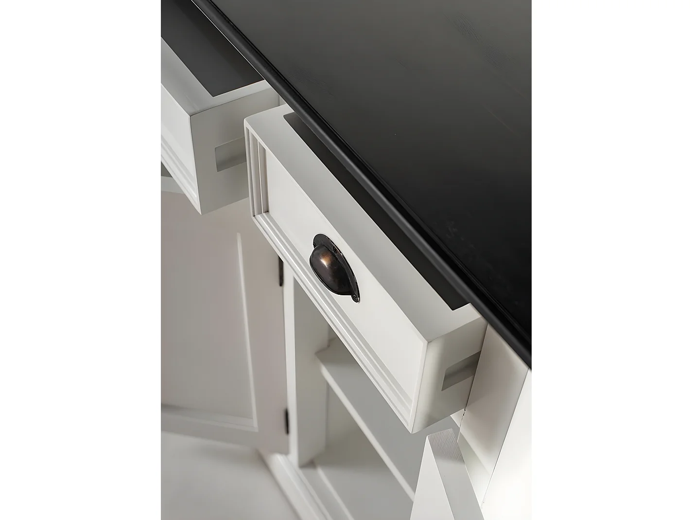 HalifaxContrast buffet 4 portes, 2 petit og 1 grand tiroir blanc, noir.