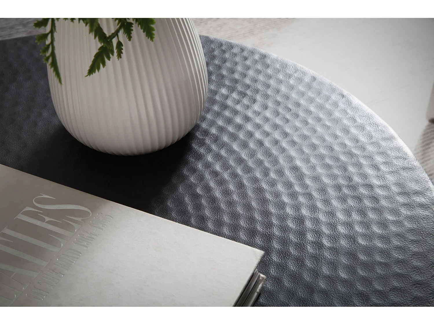 Table Basse de Salon Métal 65x65x35cm Ronde Table de Canapé Noir Martelé