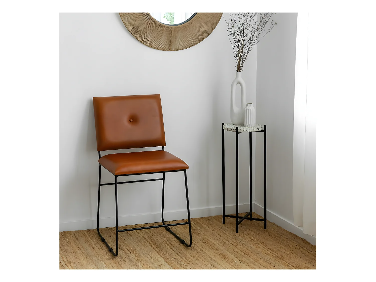 Juego de 2 sillas de cuero marrón y metal negro Arthur con diseño vintage y acabados modernos