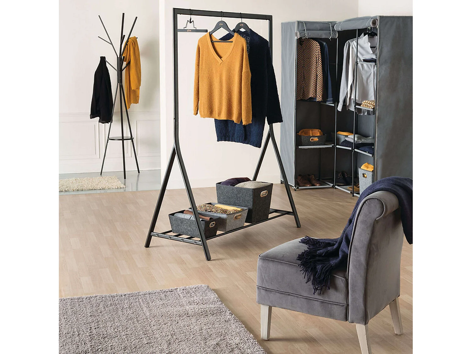 Penderie Portant à vêtements avec étagères en Fer Noir H 167 cm