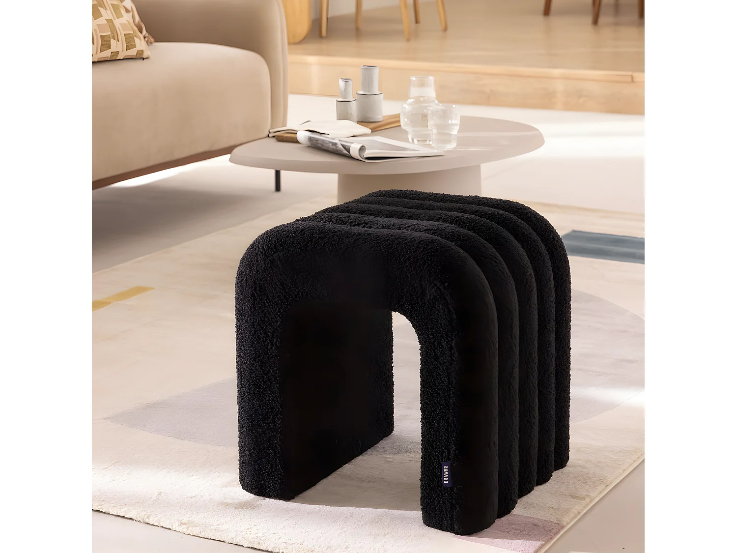 Mui - Tabouret rembourré en tissu bouclette - Noir