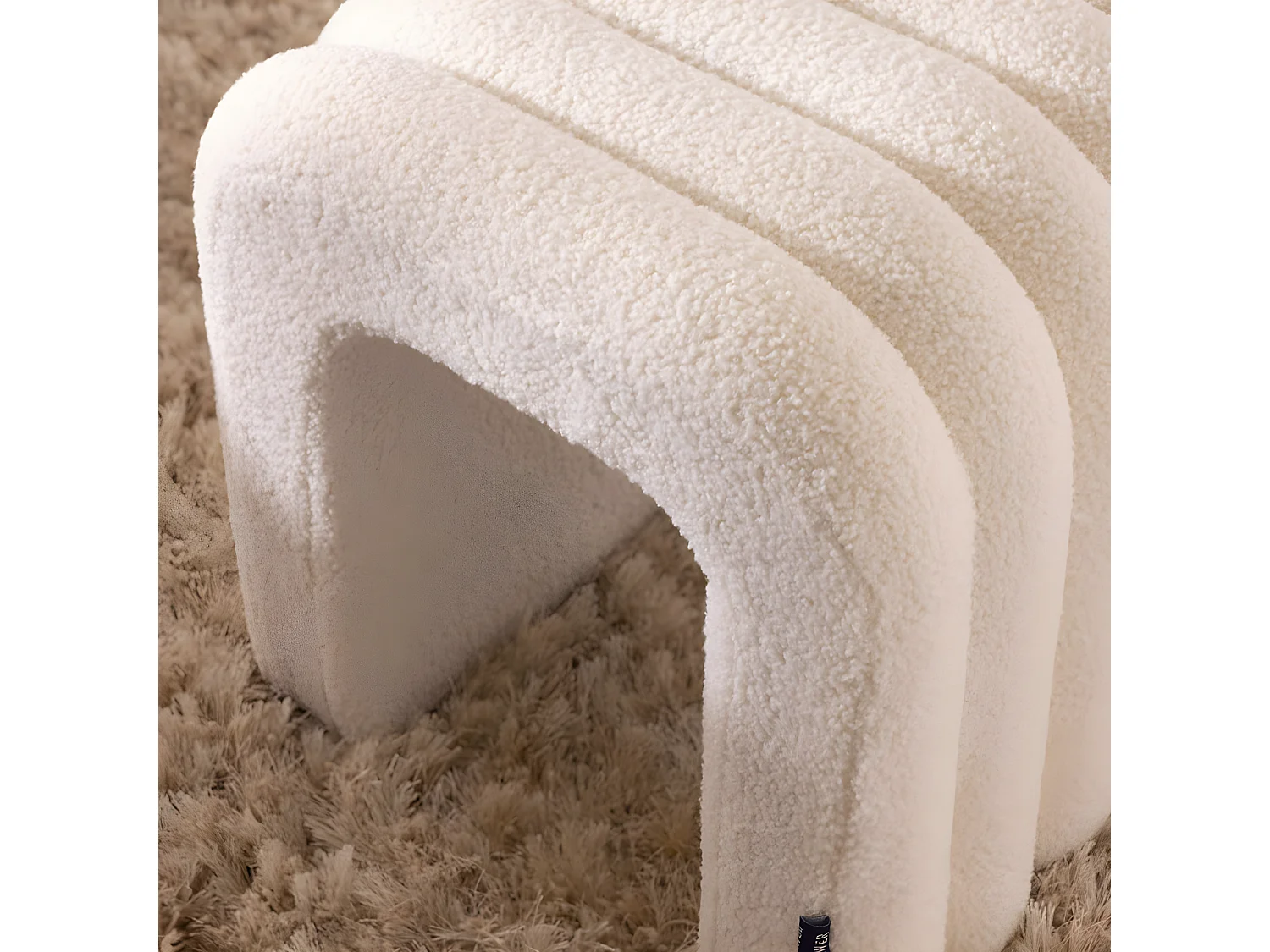 Mui - Tabouret rembourré en tissu bouclette - Blanc