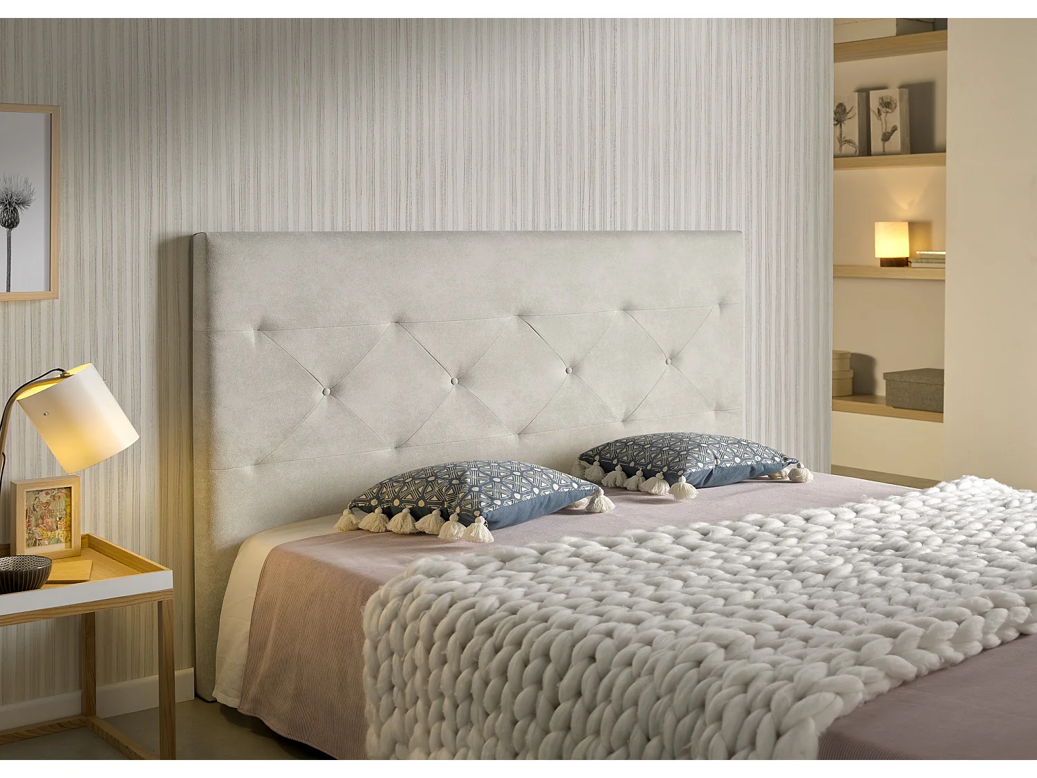 Cabecero Zafiro para Cama de 110 de Tela Blanco Roto 115x115x8..