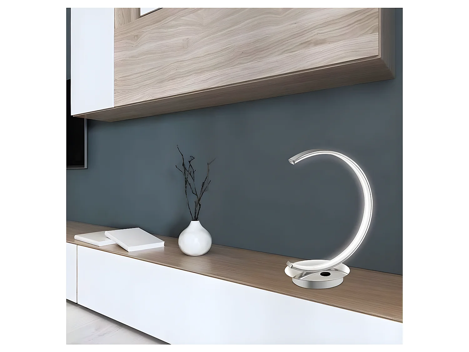 Modèle de bureau en forme d'arc LED UBER chrome 8w AJP
