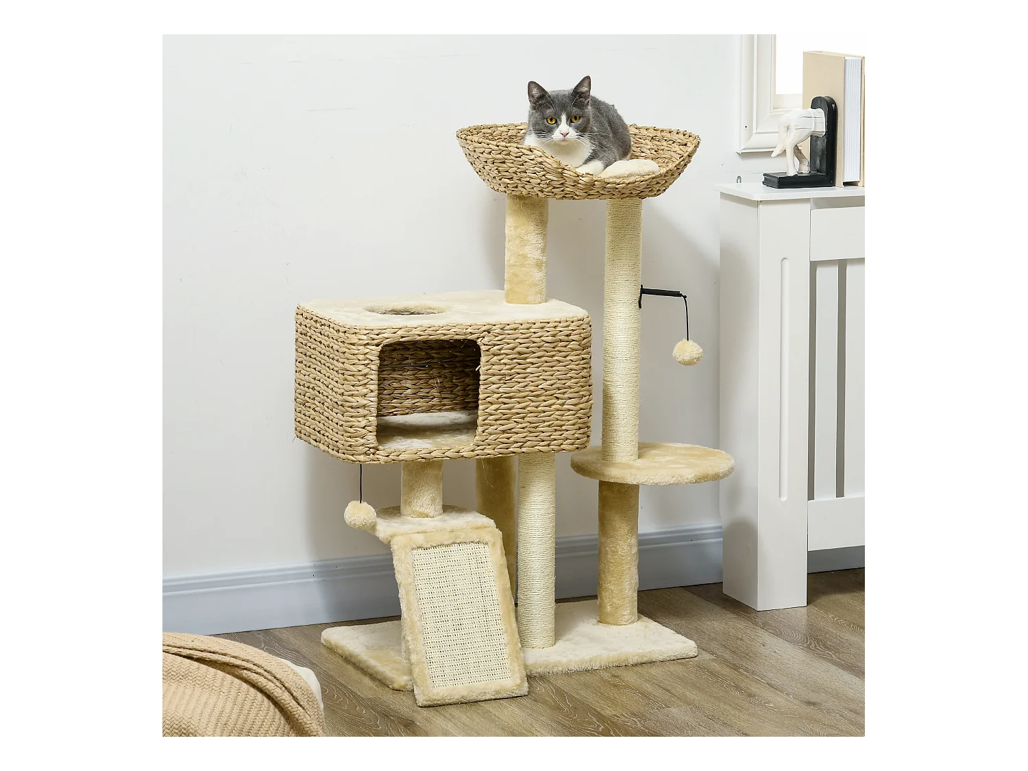 Arbre à chat style cosy chic griffoirs sisal naturel équipement multiple peluche jacinthe d'eau beige