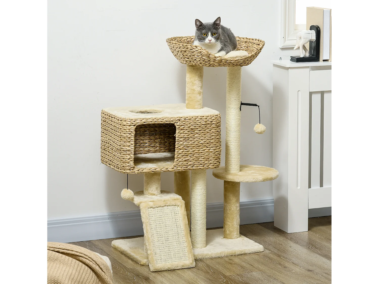 Arbre à chat style cosy chic griffoirs sisal naturel équipement multiple peluche jacinthe d'eau beige