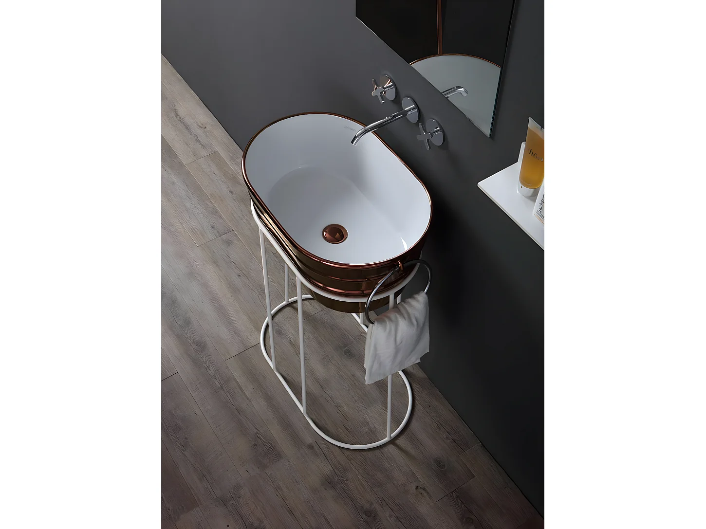 Aufsatzwaschtisch cm 60x40xH25 Tinozza glänzend kupfer mit handtuchhalter